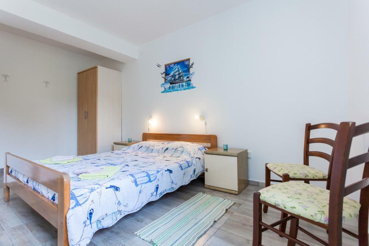 Marina Apartment Malinska Exterior foto