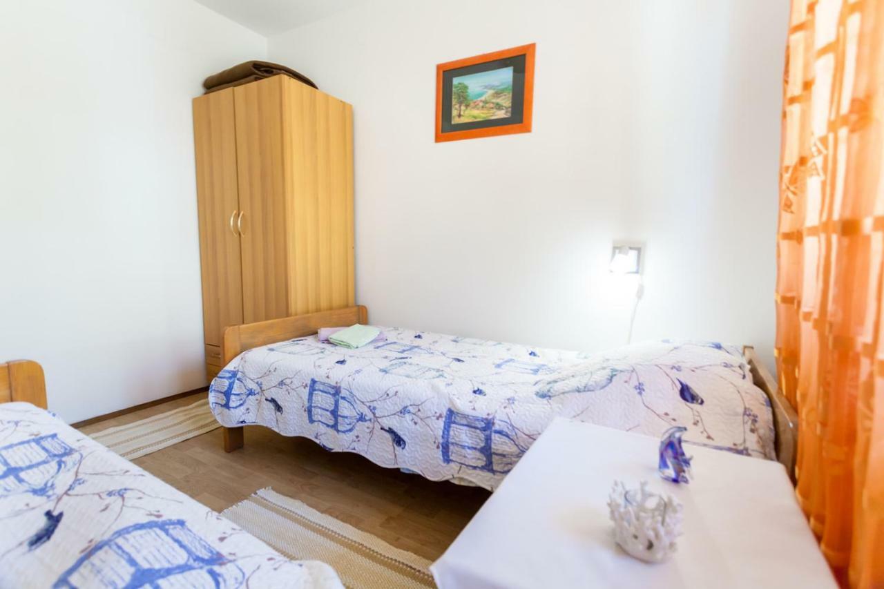 Marina Apartment Malinska Exterior foto