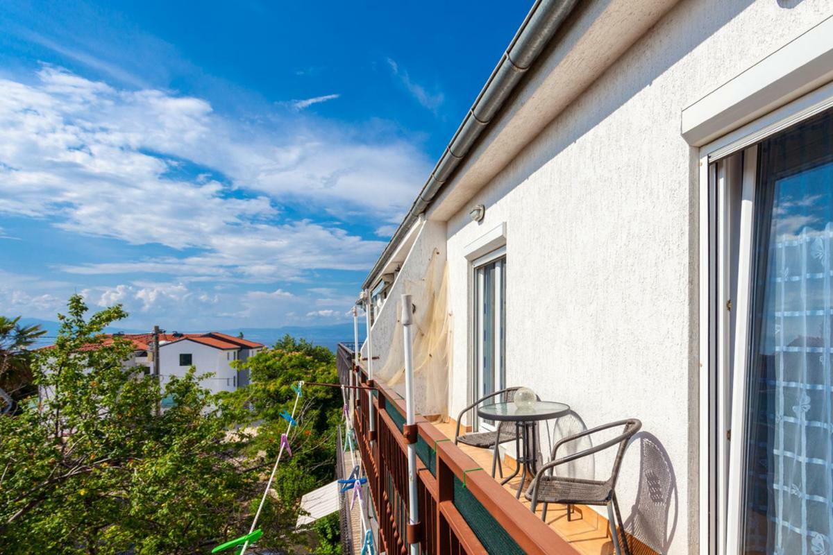 Marina Apartment Malinska Exterior foto