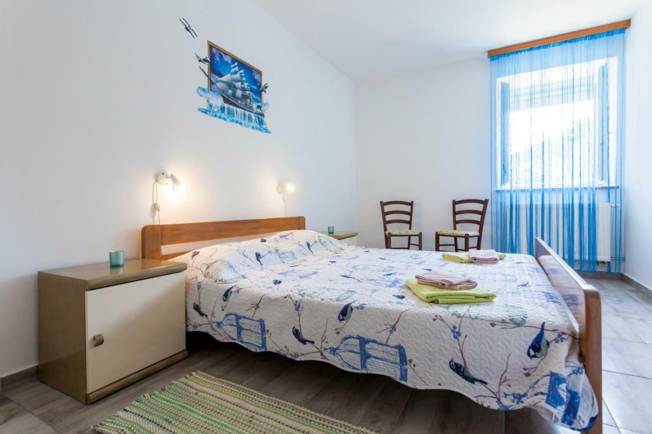 Marina Apartment Malinska Exterior foto